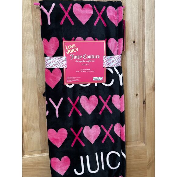 Juicy Couture Love Juicy Plush Throw 50 x 70 Inches NWT - Picture 1 of 4
